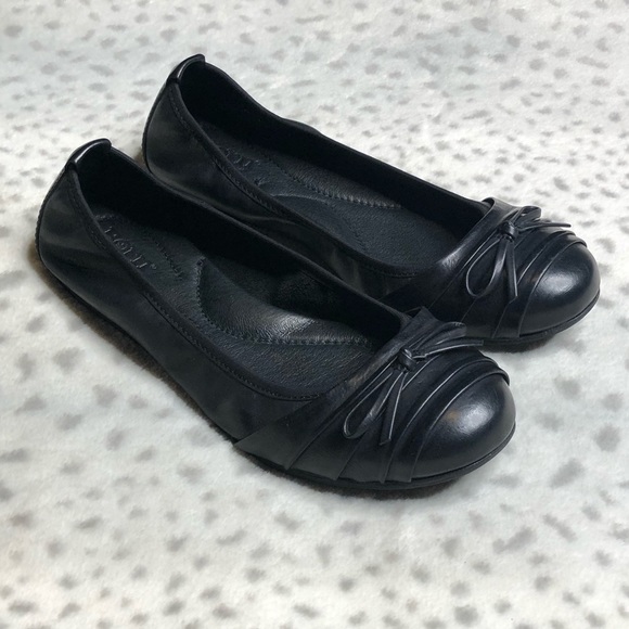 born chelan ballet flat